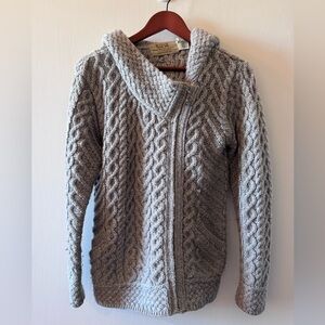 Aran Sweater Market Made in Ireland 100% Merino Wool Cable Knit Hoodie